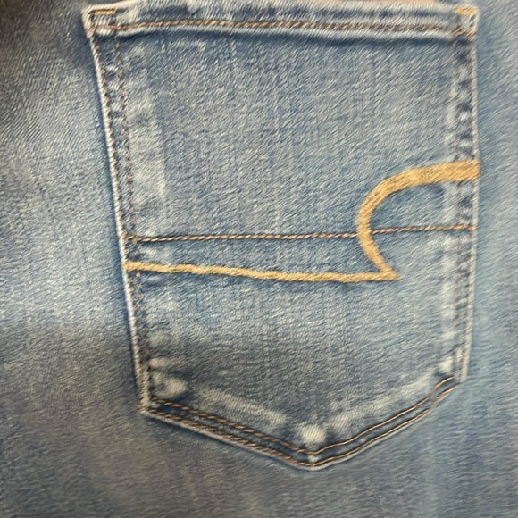American Eagle Outfitters size 12 Short Medium Wash Next Level Stretch Jeans - Picture 7 of 13